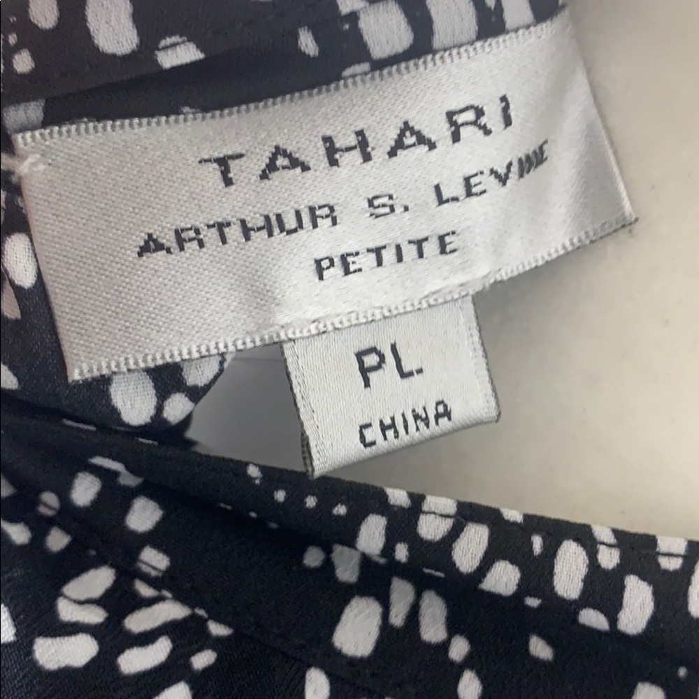 TAHARI•BLOUSE - Picture 6 of 10